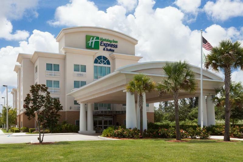 Holiday Inn Express Hotel & Suites Fort Pierce West Dış mekan fotoğraf